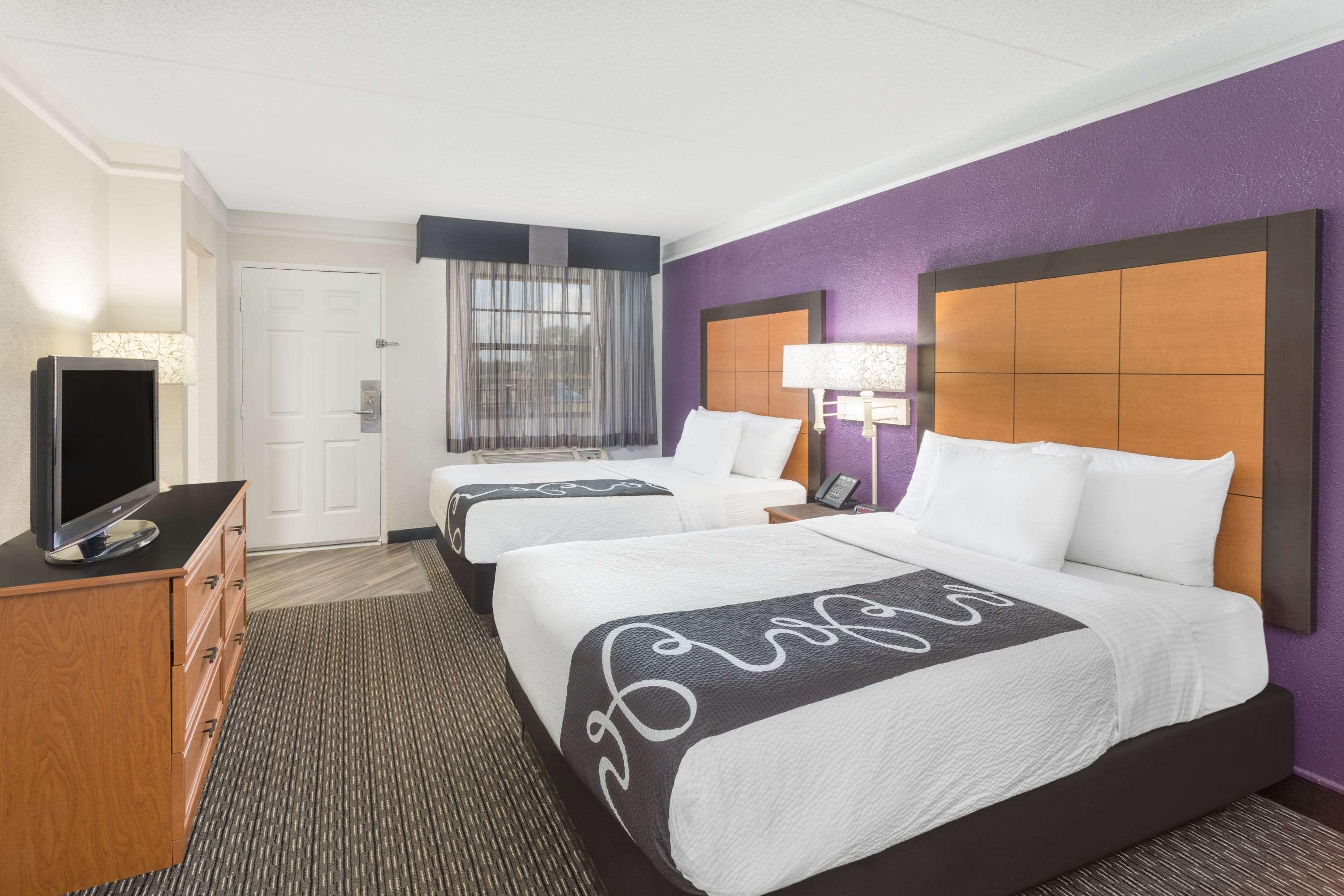 Baymont By Wyndham Greenville Woodruff Rd Экстерьер фото