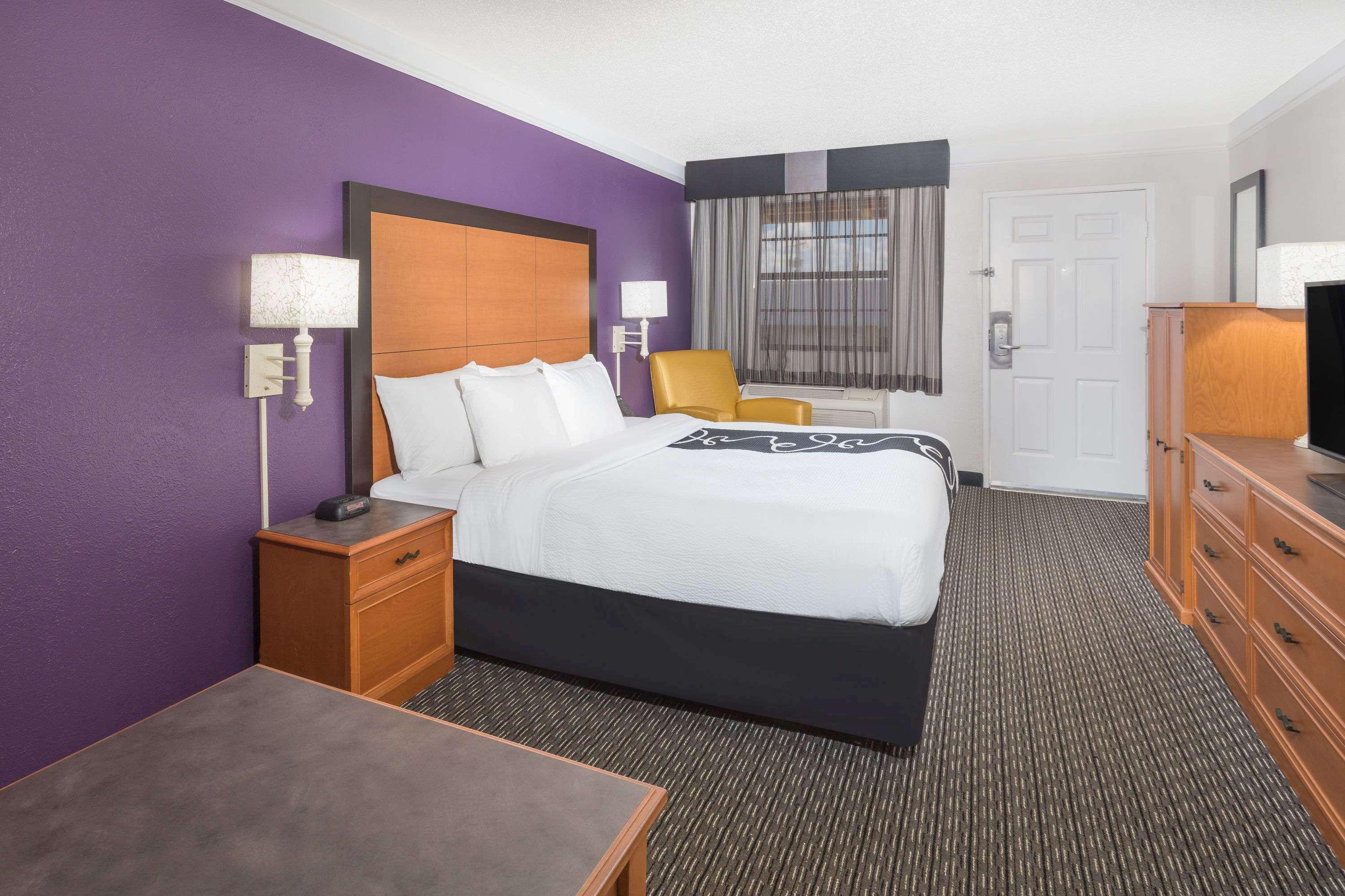 Baymont By Wyndham Greenville Woodruff Rd Экстерьер фото