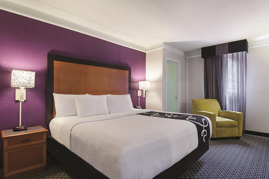 Baymont By Wyndham Greenville Woodruff Rd Экстерьер фото