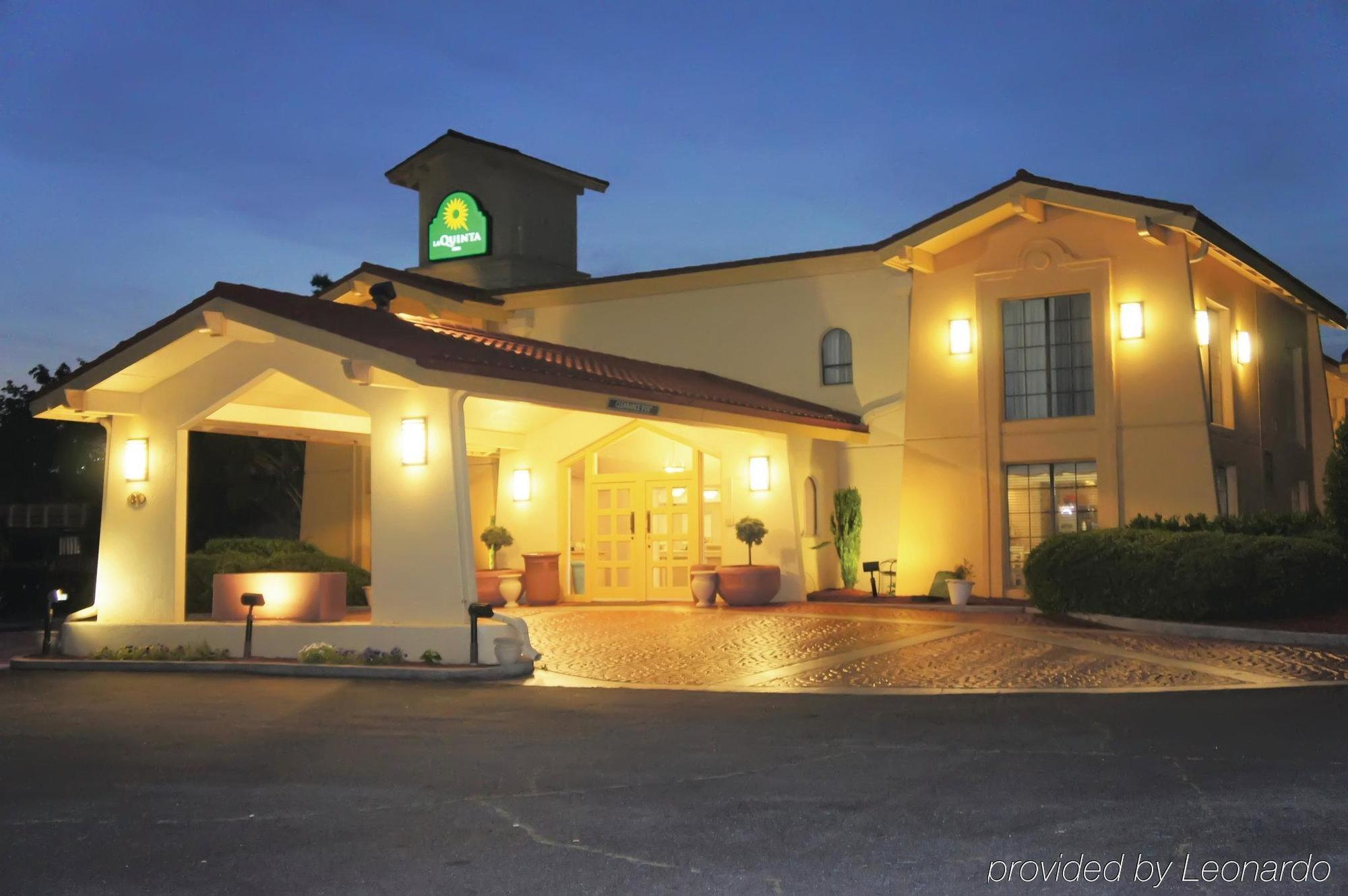 Baymont By Wyndham Greenville Woodruff Rd Экстерьер фото